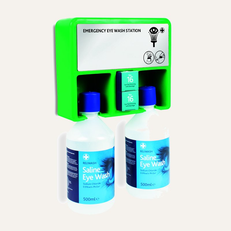 906_Eyewash_station_side